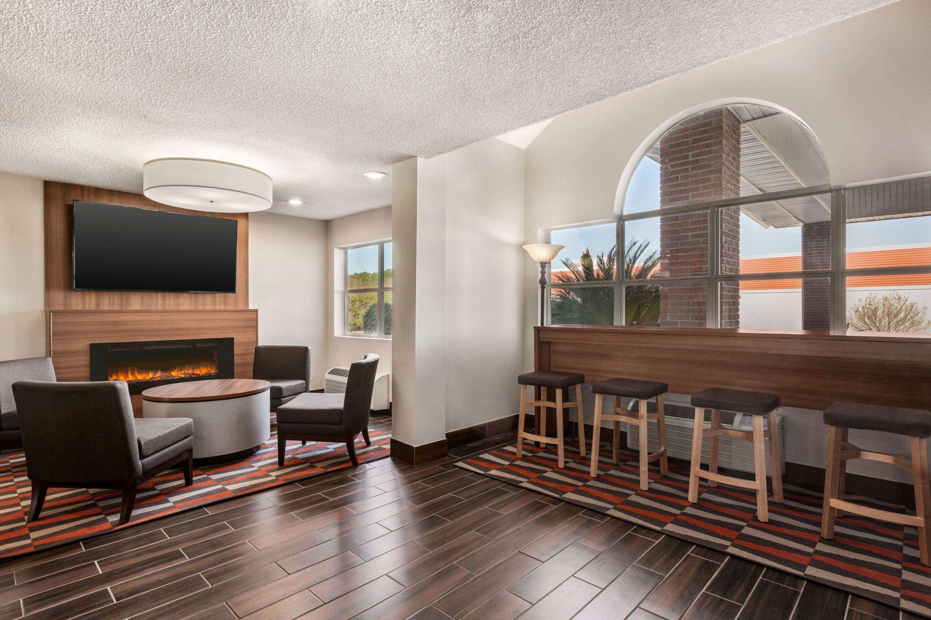 Microtel Inn & Suites By Wyndham Tifton Luaran gambar